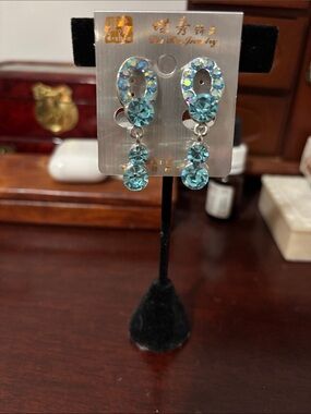 Aqua Crystal Drop Earrings - Light Blue Dangle Earrings aquamarine pierced